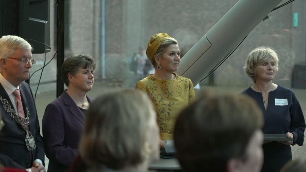 Stream van de opening van een tentoonstelling met koningin Máxima.