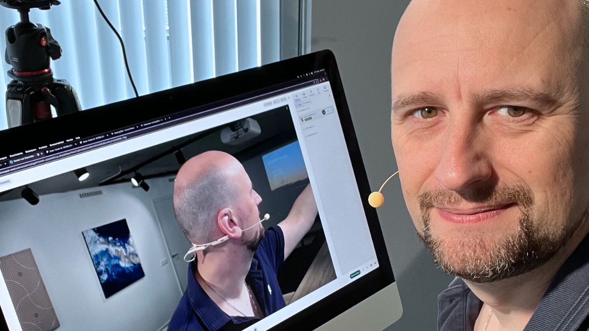 Webinar geven? Hoe houd je deelnemers geboeid. Webinar geven? Hoe houd je deelnemers geboeid.